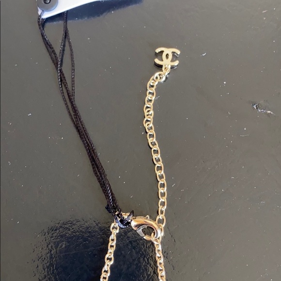 ‼️SOLD‼️Chanel NWT Crystal and Pearl CC Necklace G - Picture 8 of 10